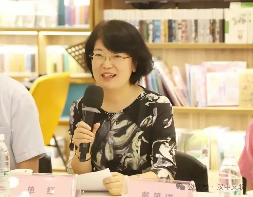 漢中作家張芳長篇小說《左明》首發(fā)式在滬舉行