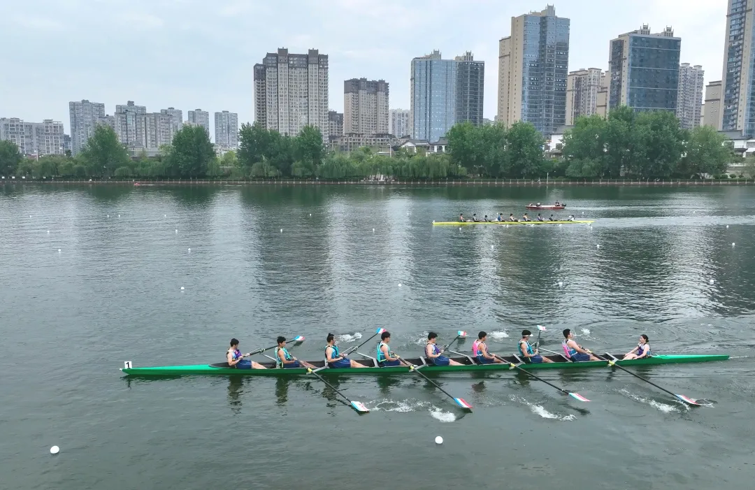 超燃開賽！300余名選手逐浪漢江！